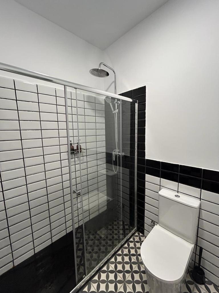 Apartamentos Pino Benidorm Oda fotoğraf