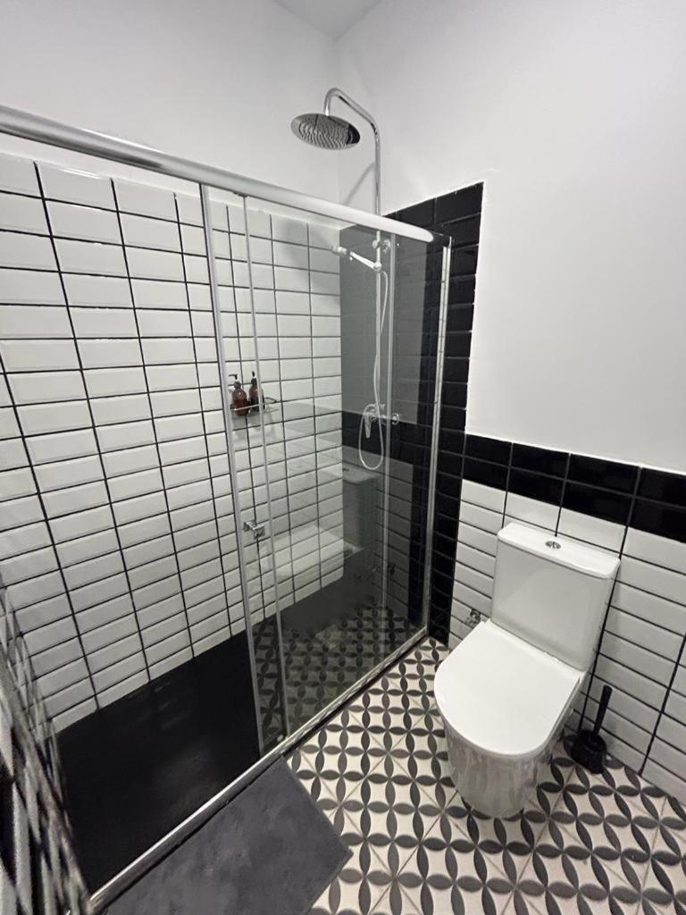 Apartamentos Pino Benidorm Oda fotoğraf