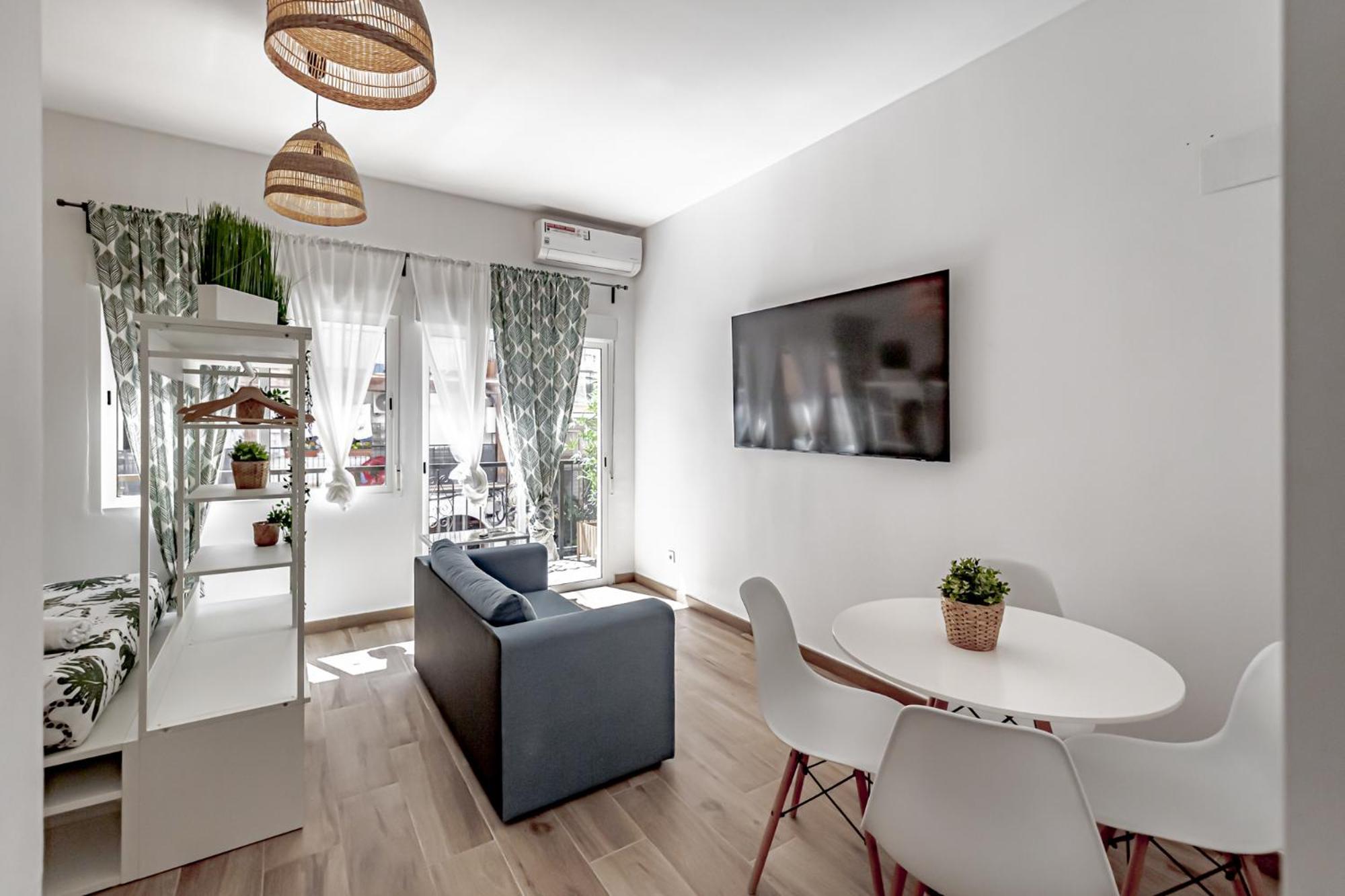 Apartamentos Pino Benidorm Oda fotoğraf