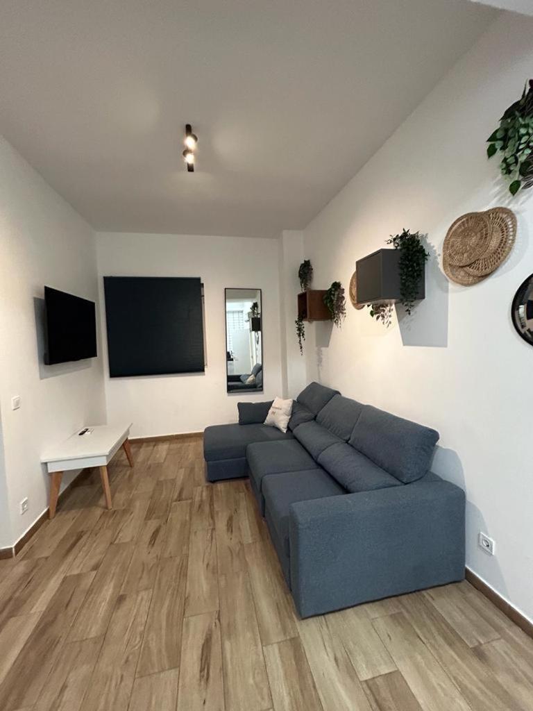 Apartamentos Pino Benidorm Oda fotoğraf