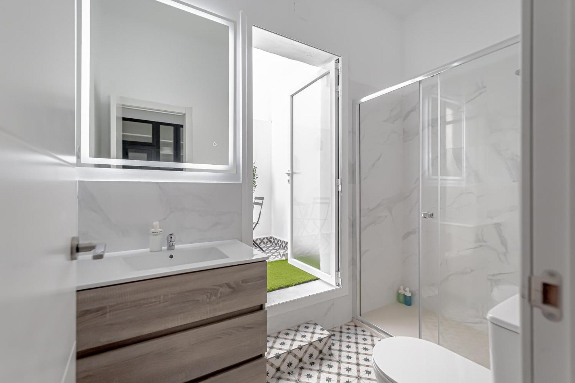 Apartamentos Pino Benidorm Oda fotoğraf