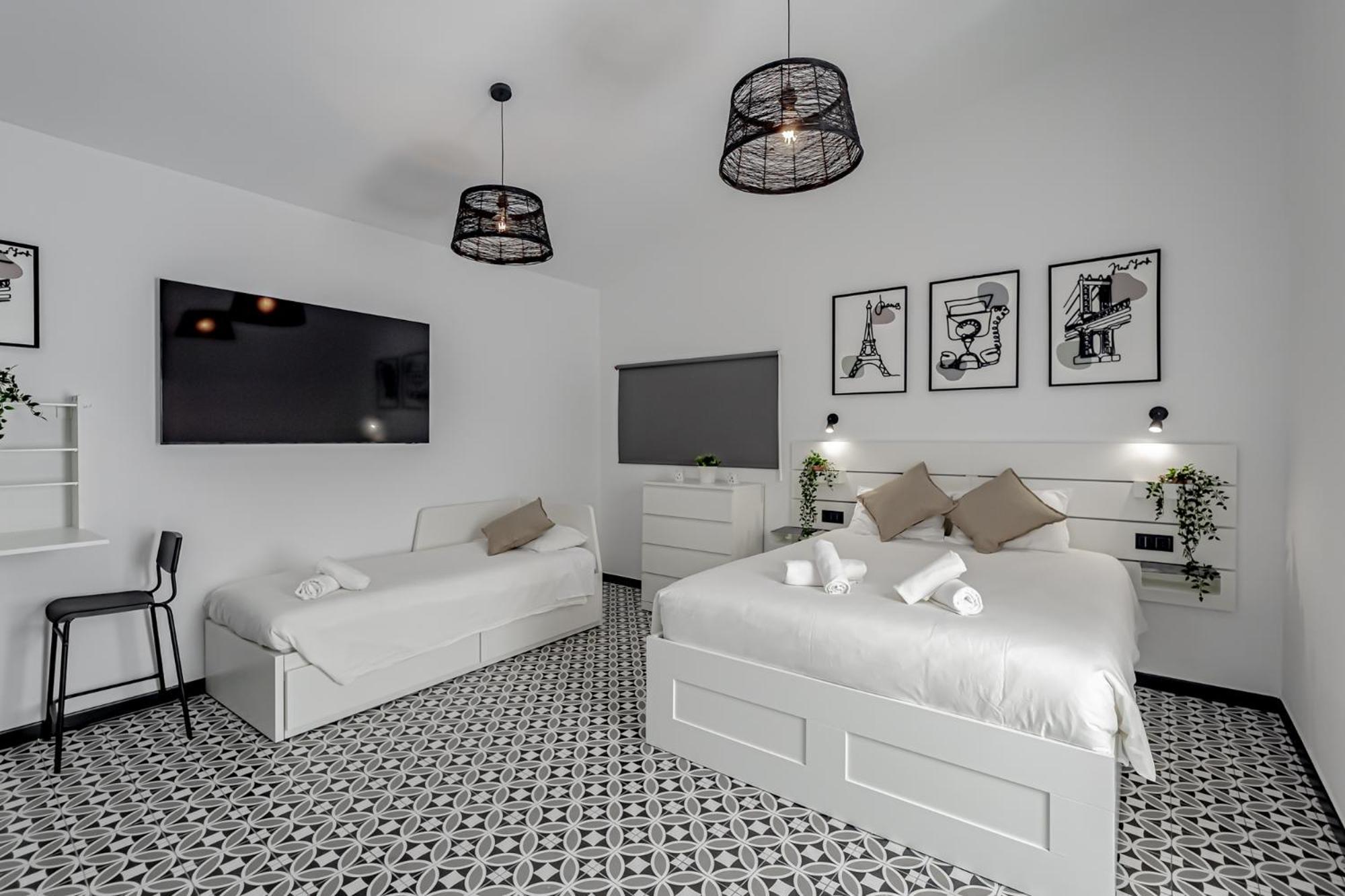 Apartamentos Pino Benidorm Oda fotoğraf