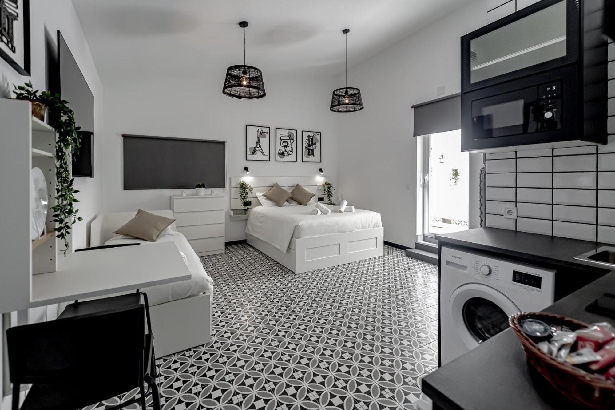 Apartamentos Pino Benidorm Oda fotoğraf
