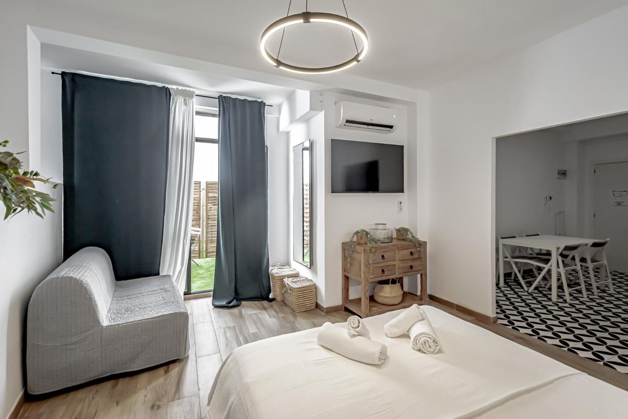 Apartamentos Pino Benidorm Oda fotoğraf