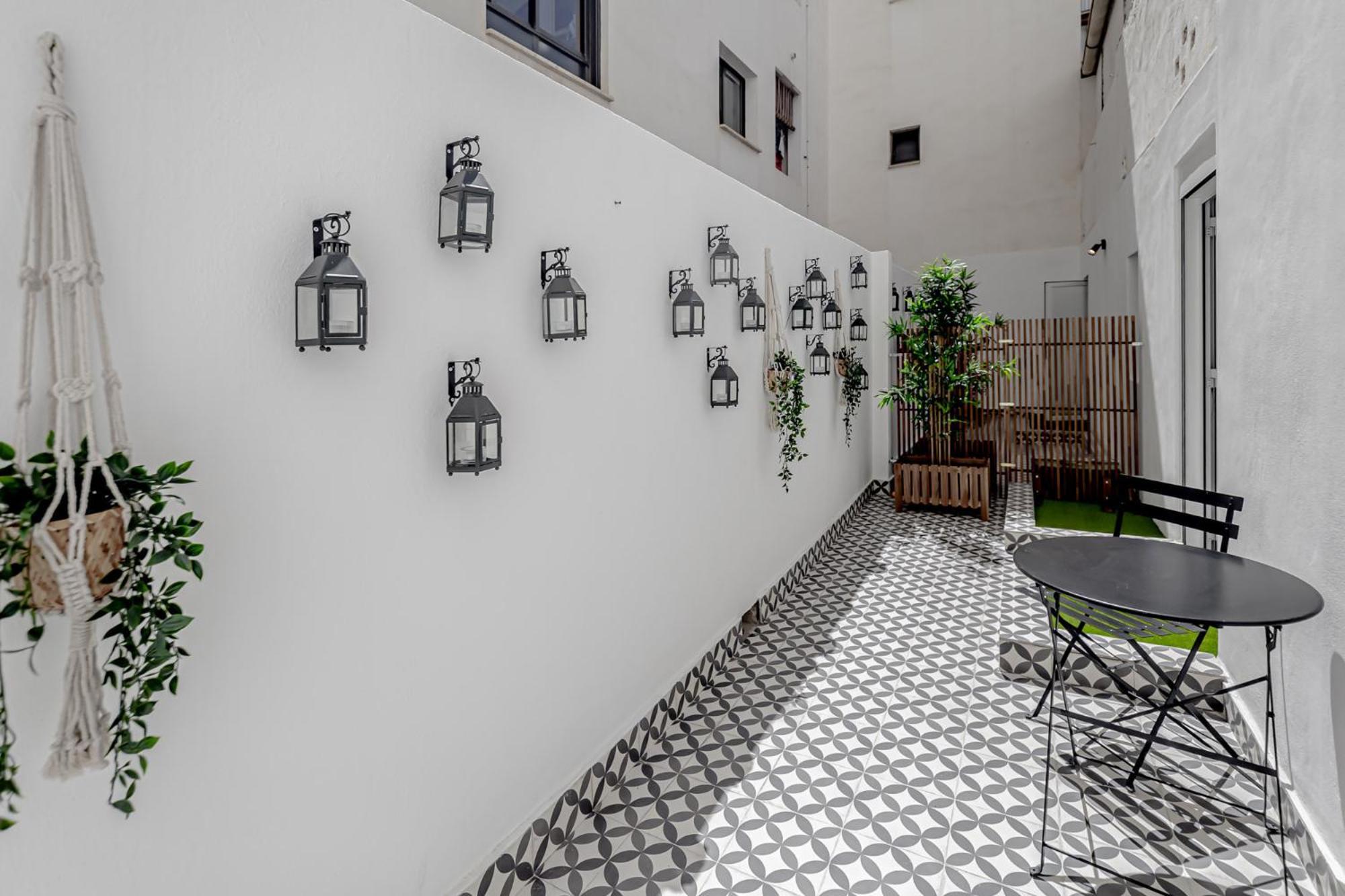 Apartamentos Pino Benidorm Oda fotoğraf